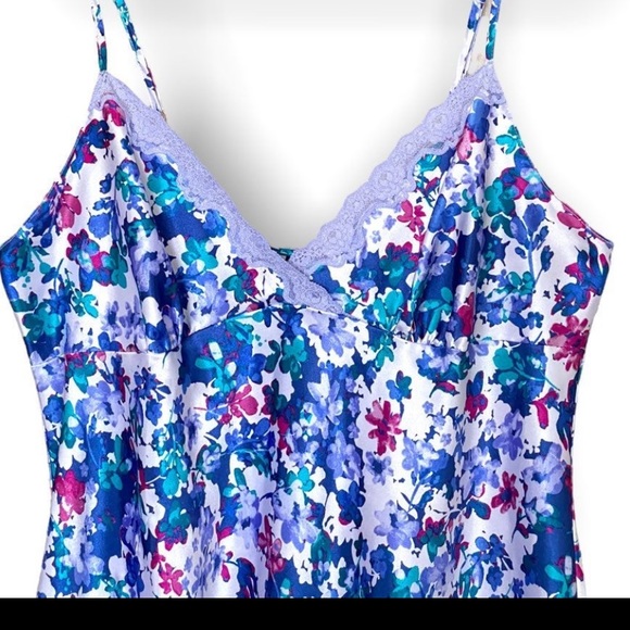 FLORAL CHEMISE. THALIA SODI. SATIN FINISH and LACE TRIMS SLEEPWEAR. GUC - Picture 2 of 14